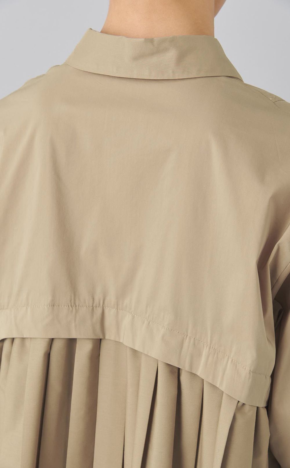 プリーツレイヤードシャツ