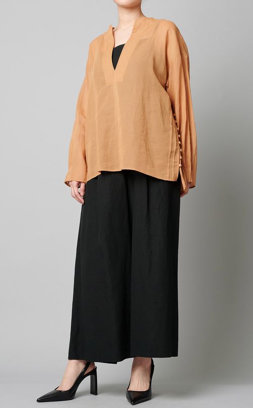 コットンVネックプルオーバー