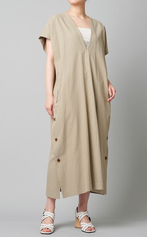 Vネックサイドスリットワンピース