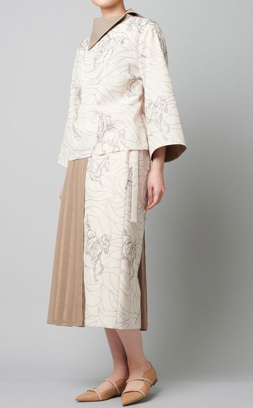 ギャロップモチーフブラウス