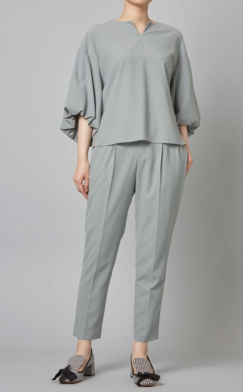 ボリュームスリーブブラウス