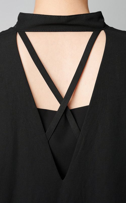 バックオープンレースヘムワンピース