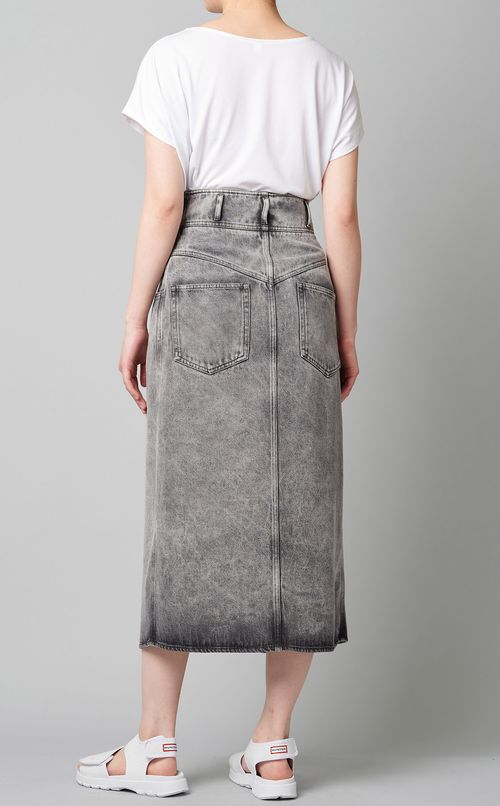 フロントボタンタックスカート