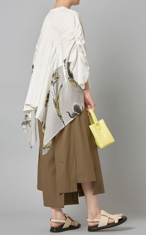 フラワープリントシャーリングプルオーバー