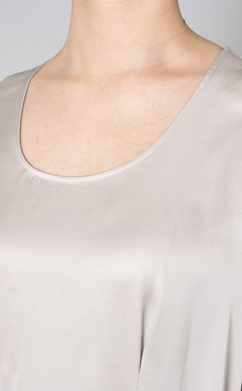 カットスリーブベルテッドロングワンピース