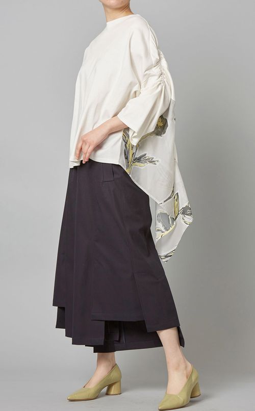 フラワープリントシャーリングプルオーバー