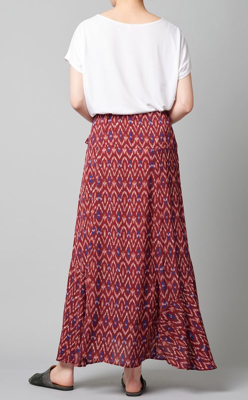 プリントイレギュラーヘムスカート