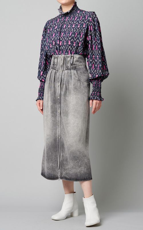 フロントボタンタックスカート