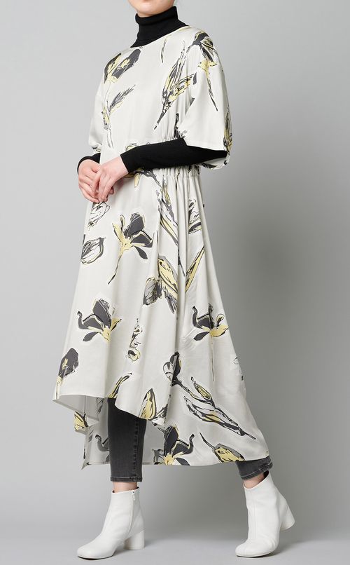 フラワープリントシャーリングドレス