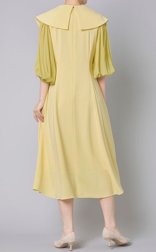 パール付オープンカラーワンピース