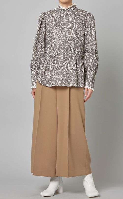 フラワープリントスタンドカラーブラウス