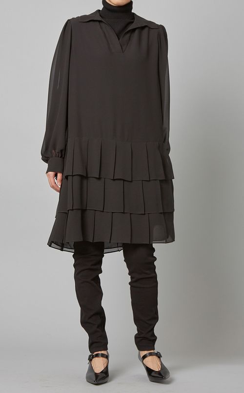 シアースリーブフレアワンピース