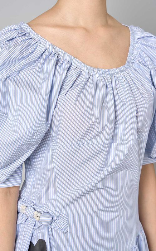 フラワープリントパフスリーブワンピース