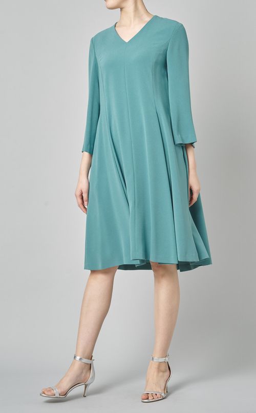 バックパールワンピース