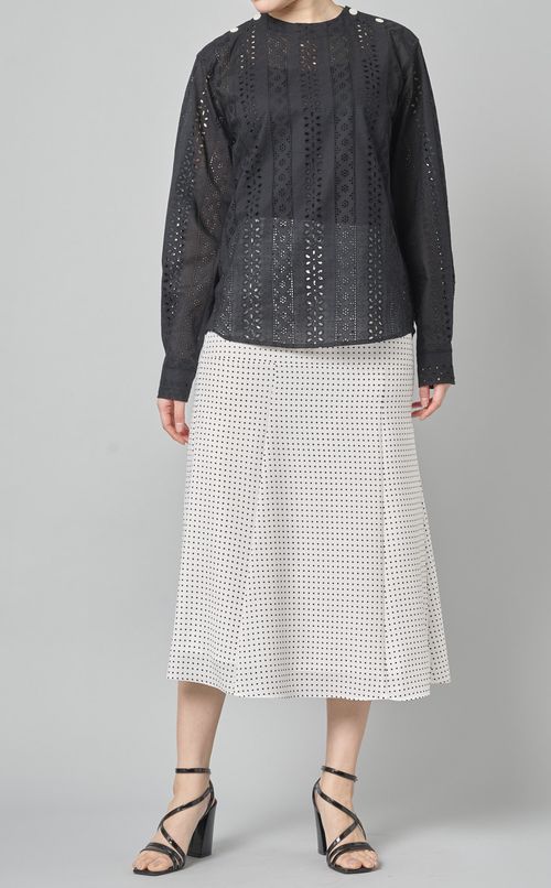 レースクルーネックブラウス