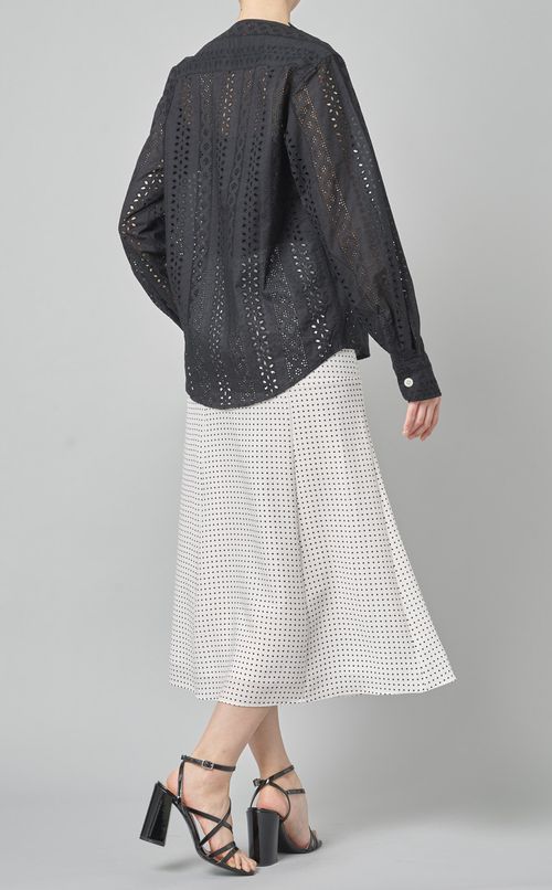 レースクルーネックブラウス