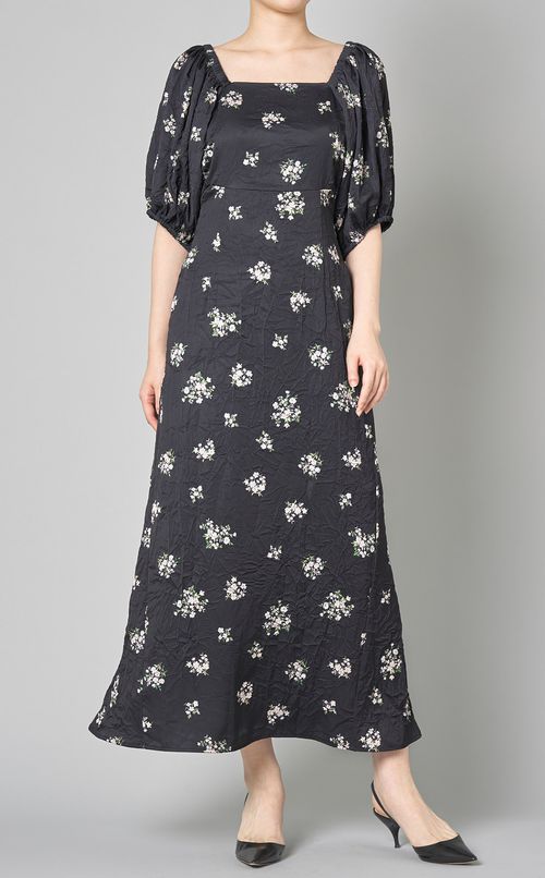 スクエアギャザーショルダーワンピース