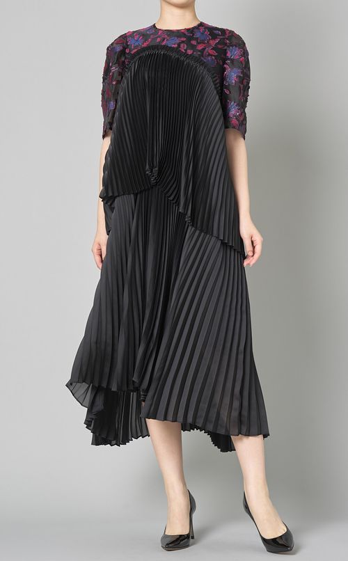 フラワージャガードプリーツワンピース