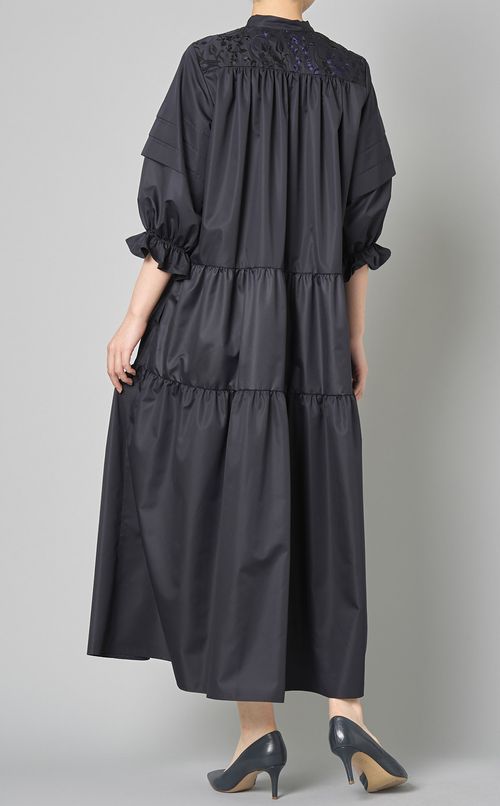 エンブロイダリータフタワンピース