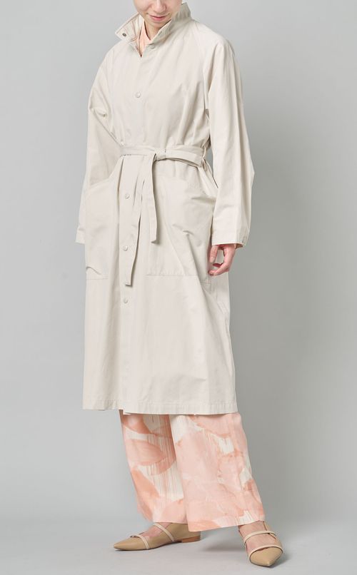 スタンドカラーミドルコート