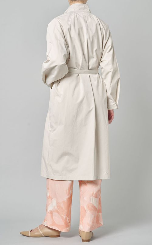 スタンドカラーミドルコート