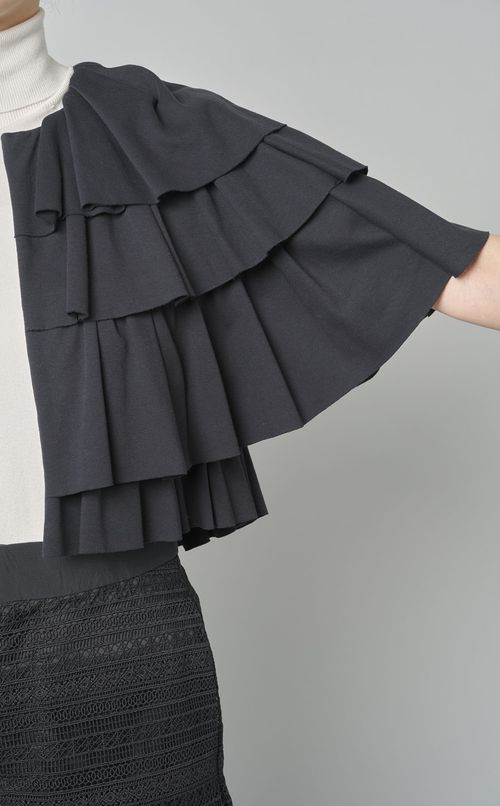 フリルカットボレロ