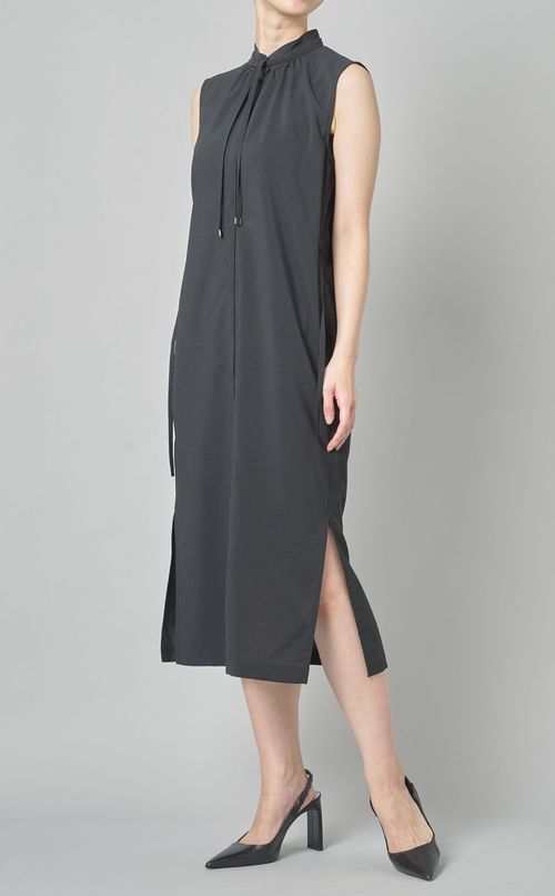 ノースリーブジレワンピース