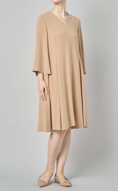 バックパールワンピース