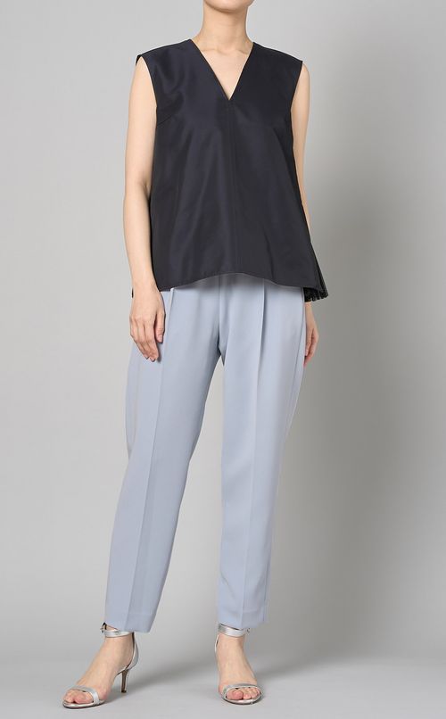 サイドプリーツスリーブレスブラウス