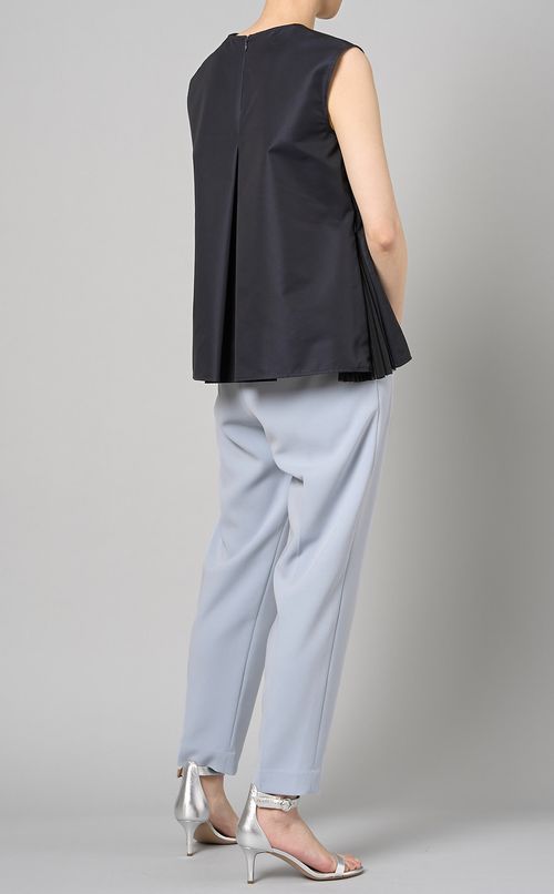 サイドプリーツスリーブレスブラウス
