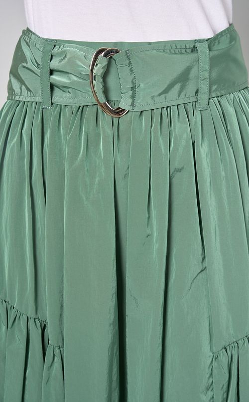 シャンブレーティアードベルト付スカート