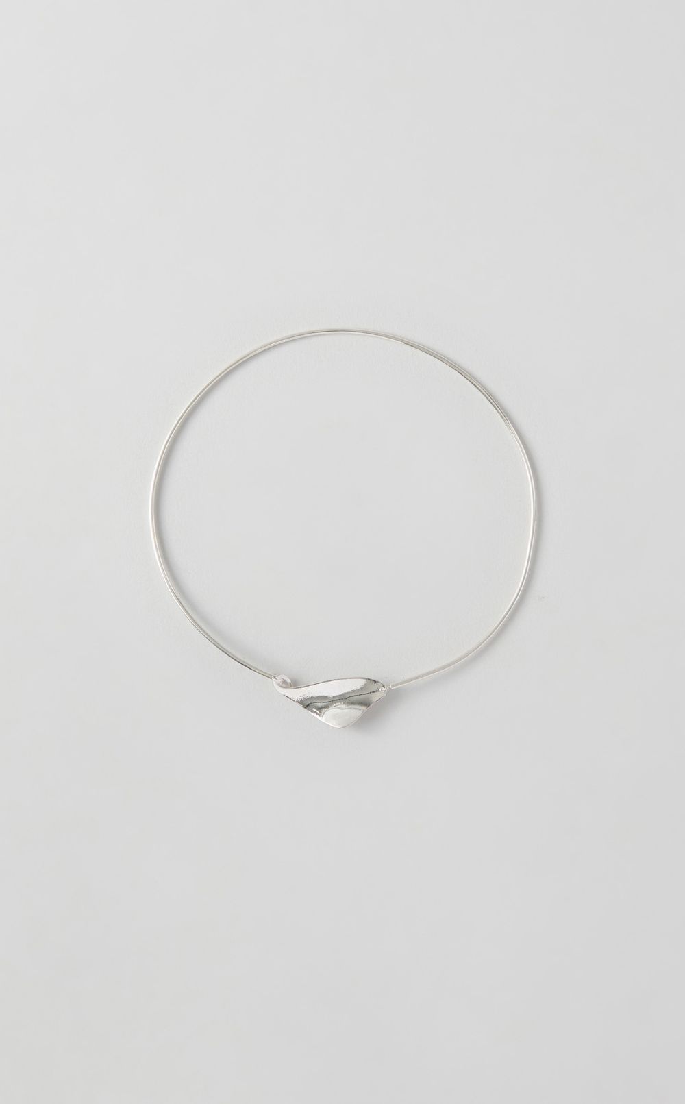 ペタルモチーフシルバーチョーカー