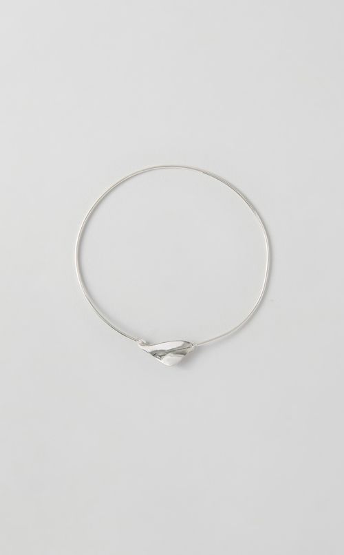 ペタルモチーフシルバーチョーカー