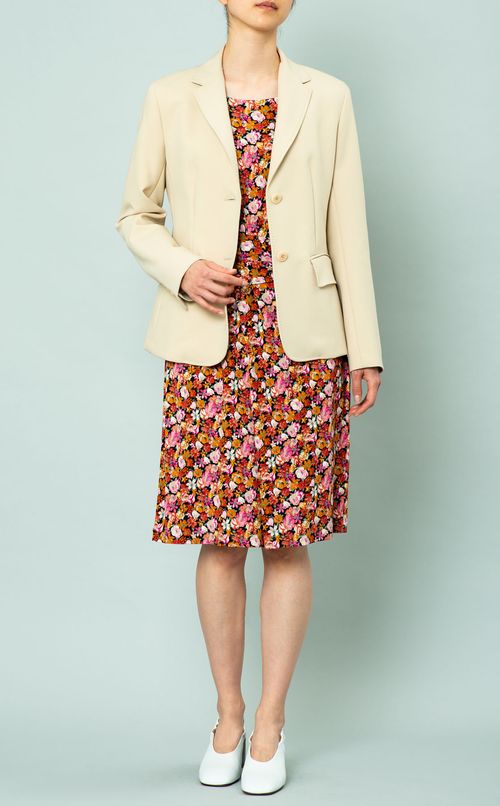 2つボタンテーラードジャケット