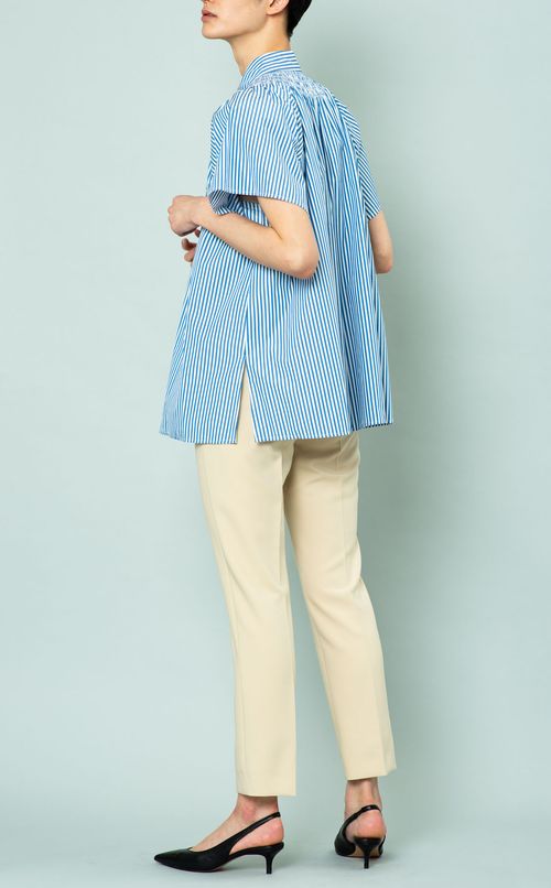シャーリングストライプブラウス