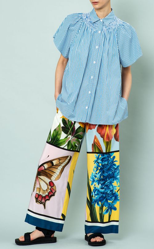 シャーリングストライプブラウス