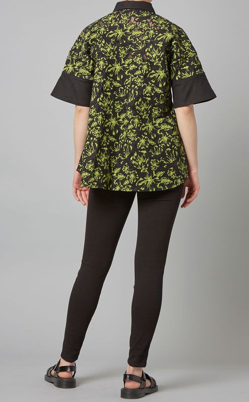 フラワーレースフレアシャツ