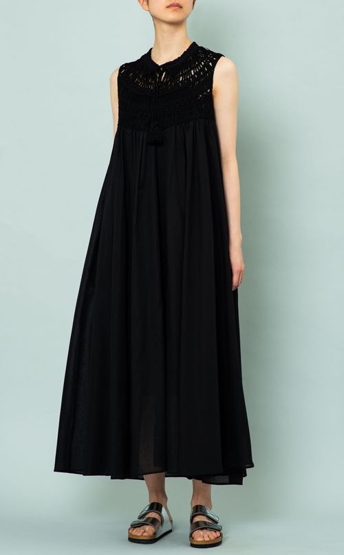 かぎ針編みフレアワンピース