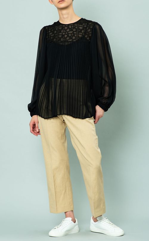 フロントプリーツブラウス