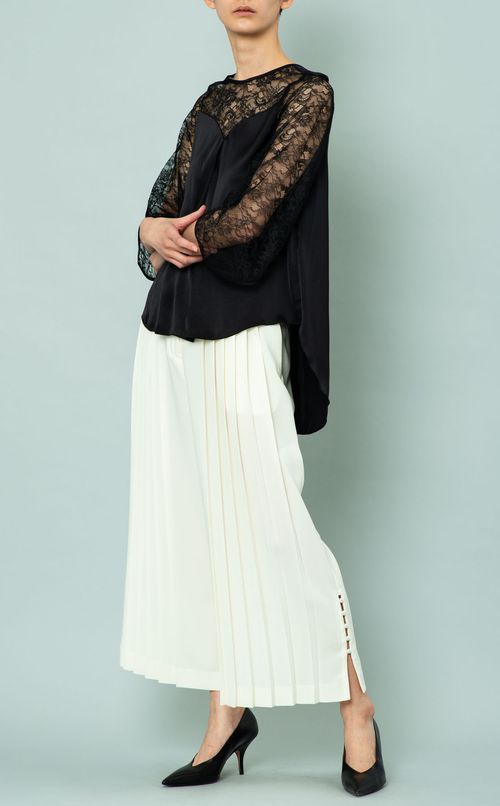 フロントプリーツストレートパンツ