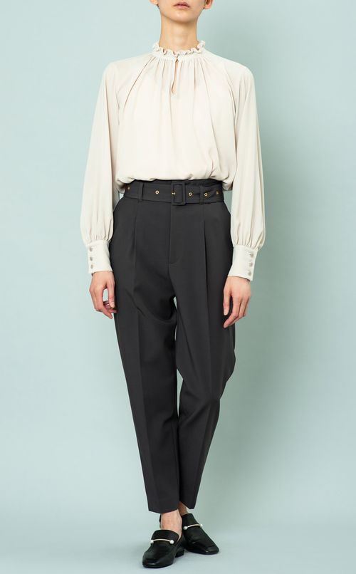 ベルト付タックテーパードパンツ