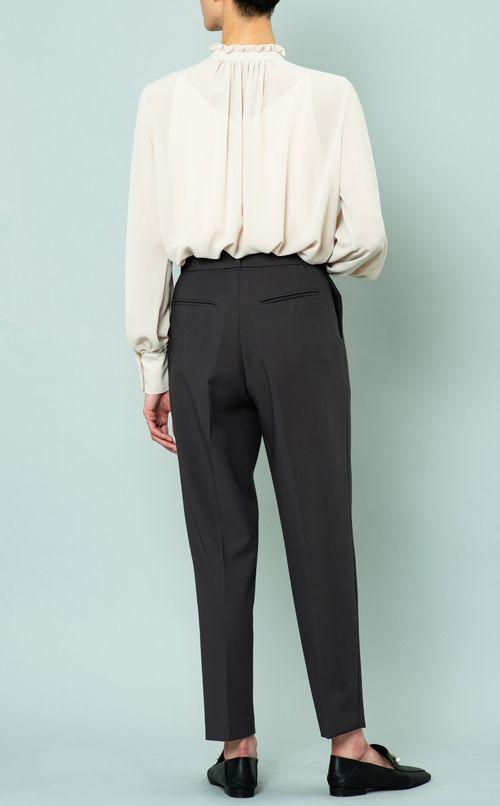 ベルト付タックテーパードパンツ