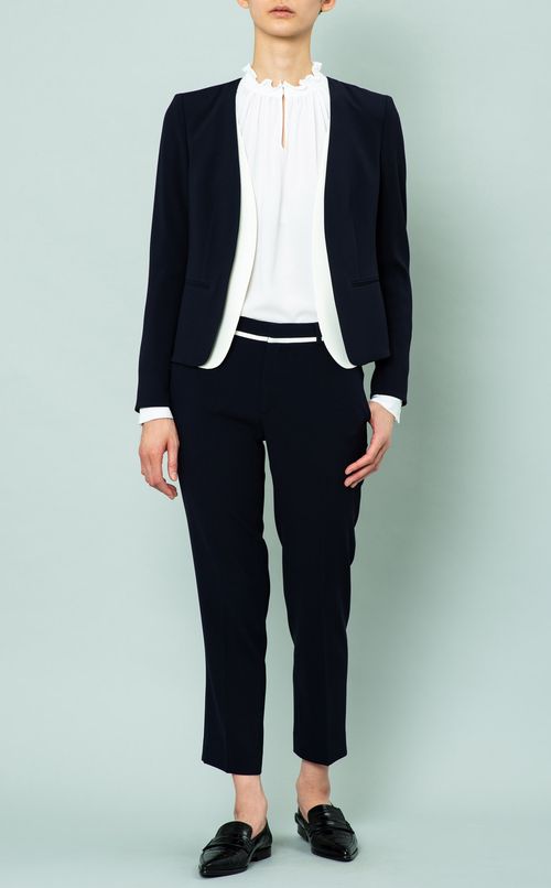 フリルネックブラウス