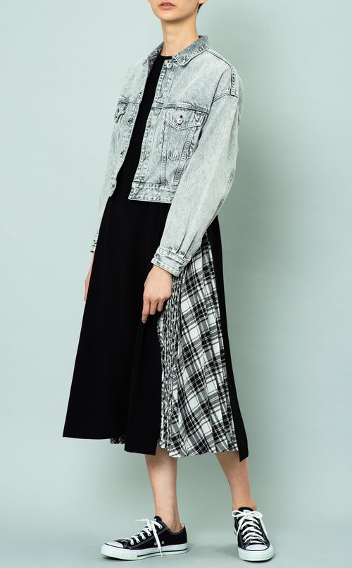 ショートデニムジャケット