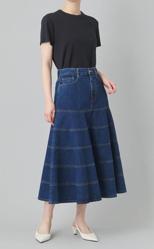 エスカルゴフレアデニムスカート