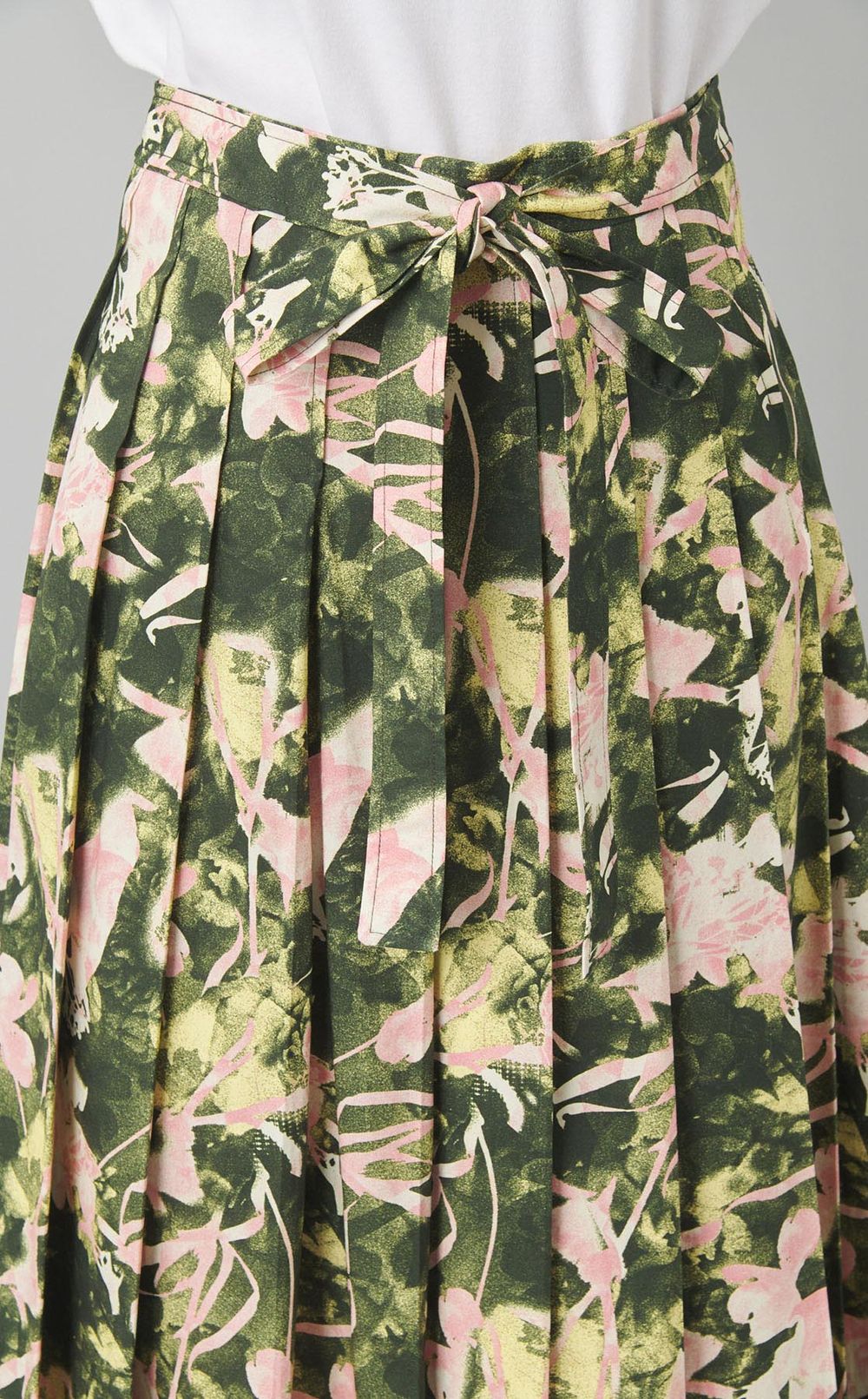 フラワープリントプリーツスカート