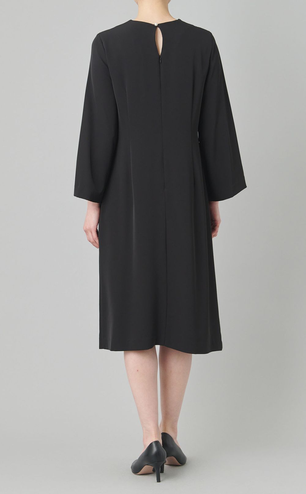 パール付きフレアワンピース