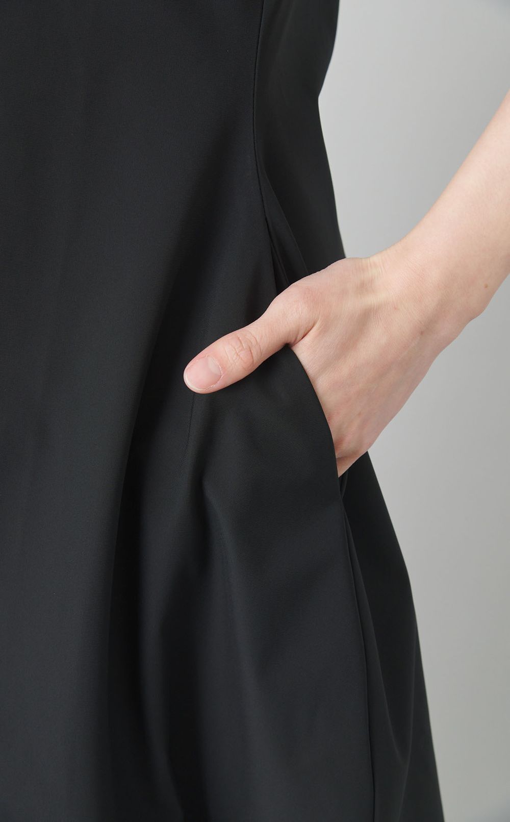 ノースリーブボートネックワンピース