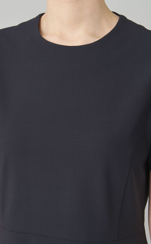 パフスリーブクルーネックワンピース