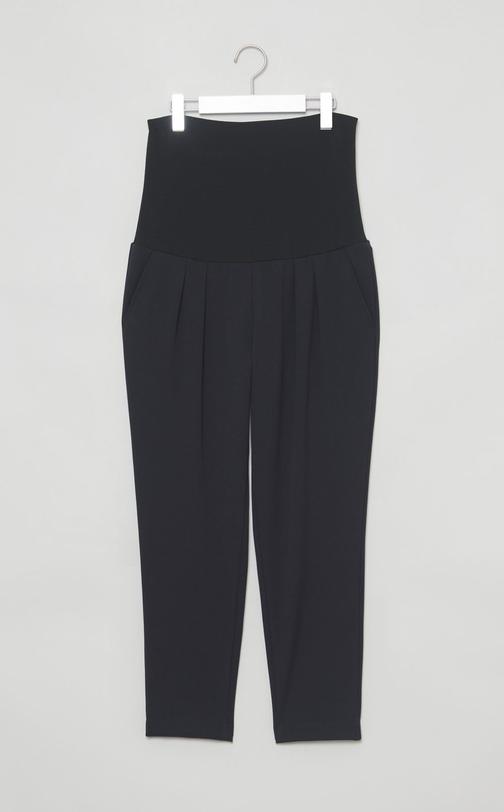 タックギャザーテーパードパンツ